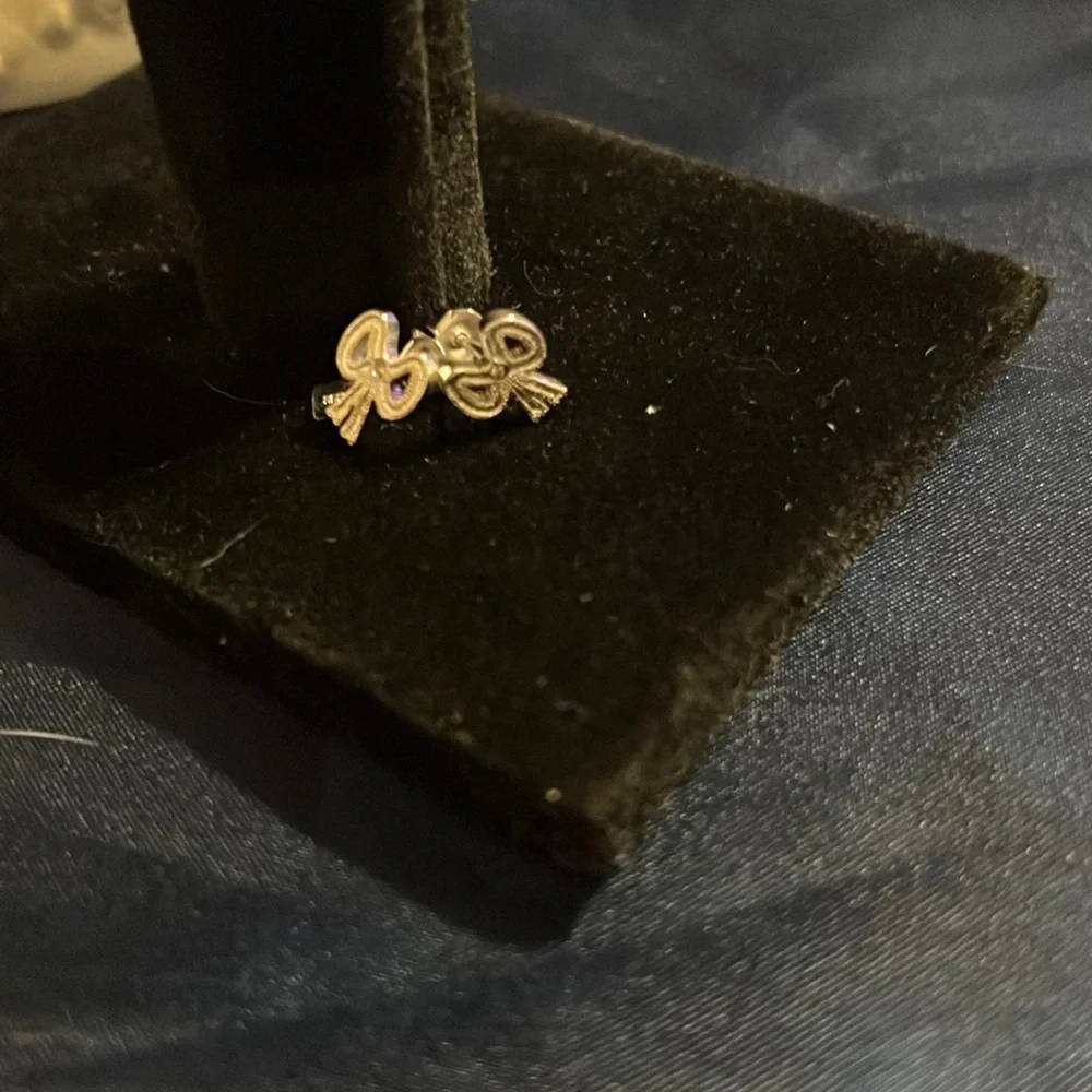 Coach bow stud earrings - Picture 2 of 3